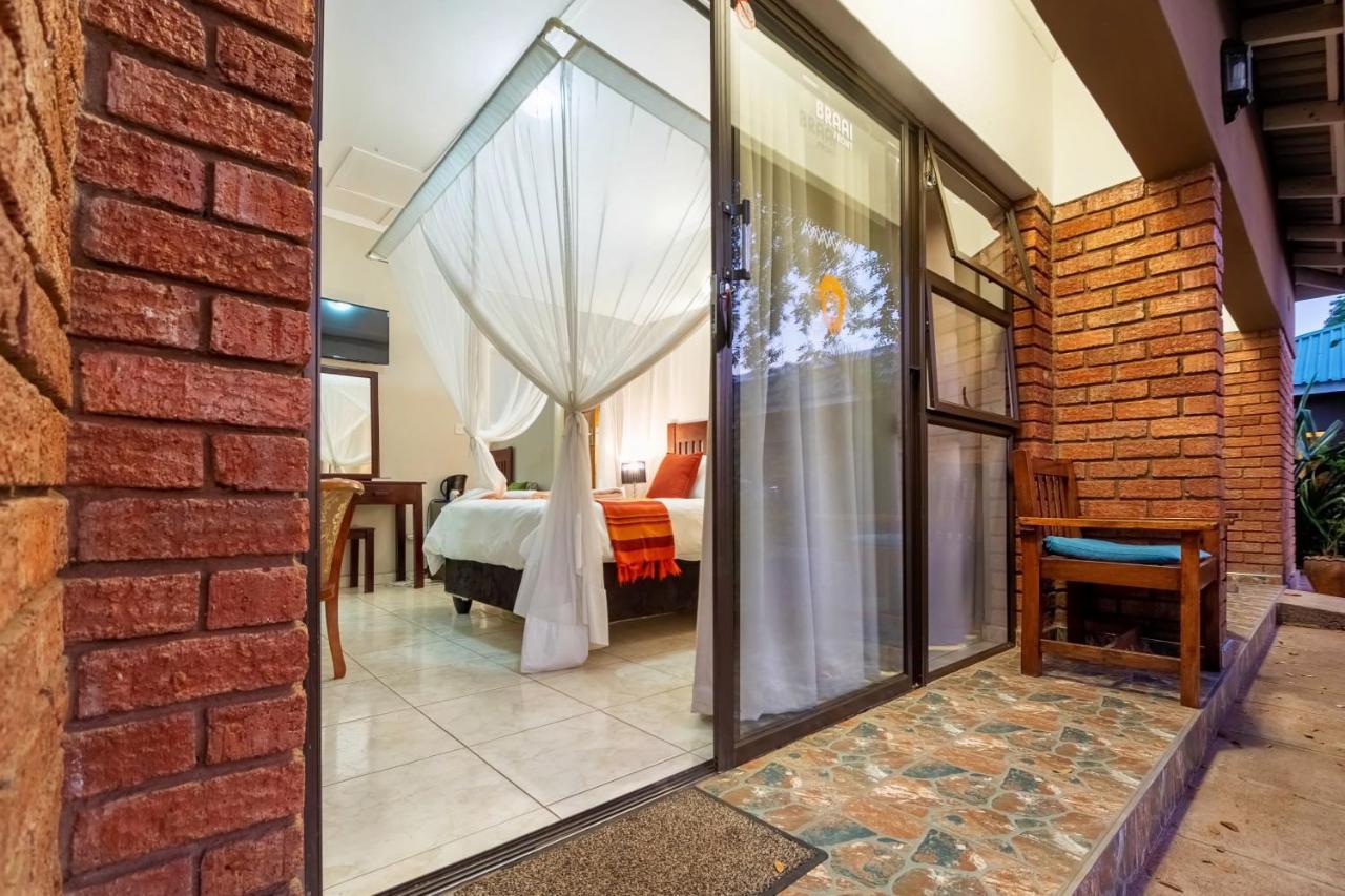 Dzimbahwe Guest Lodge Victoria Falls Exterior photo
